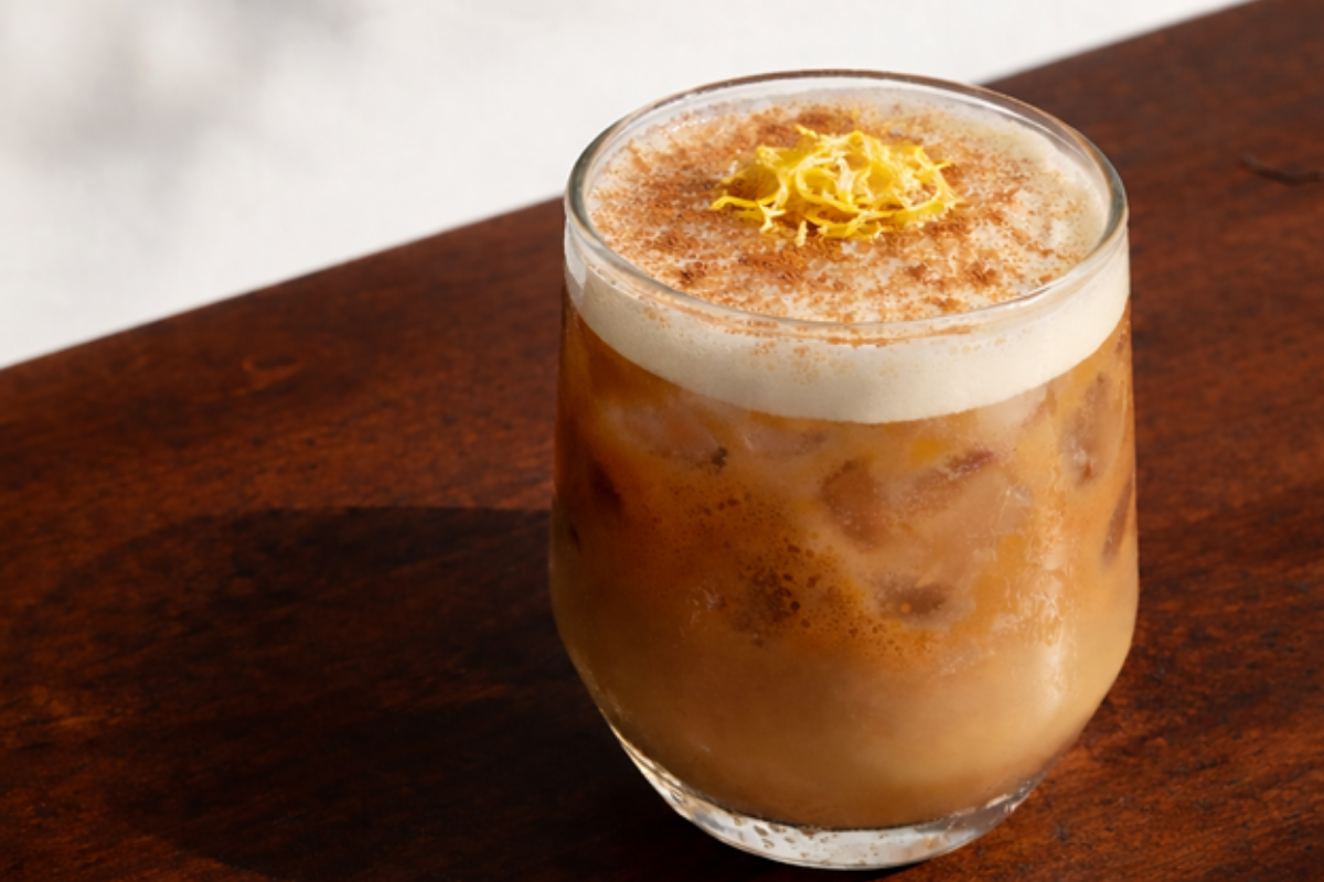 Iced Baker's Blend Latte